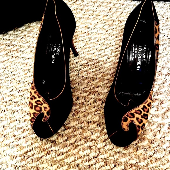DONALD PLINER COUTURE Animal Print and Suede Peep Toe Heels - Picture 3 of 13
